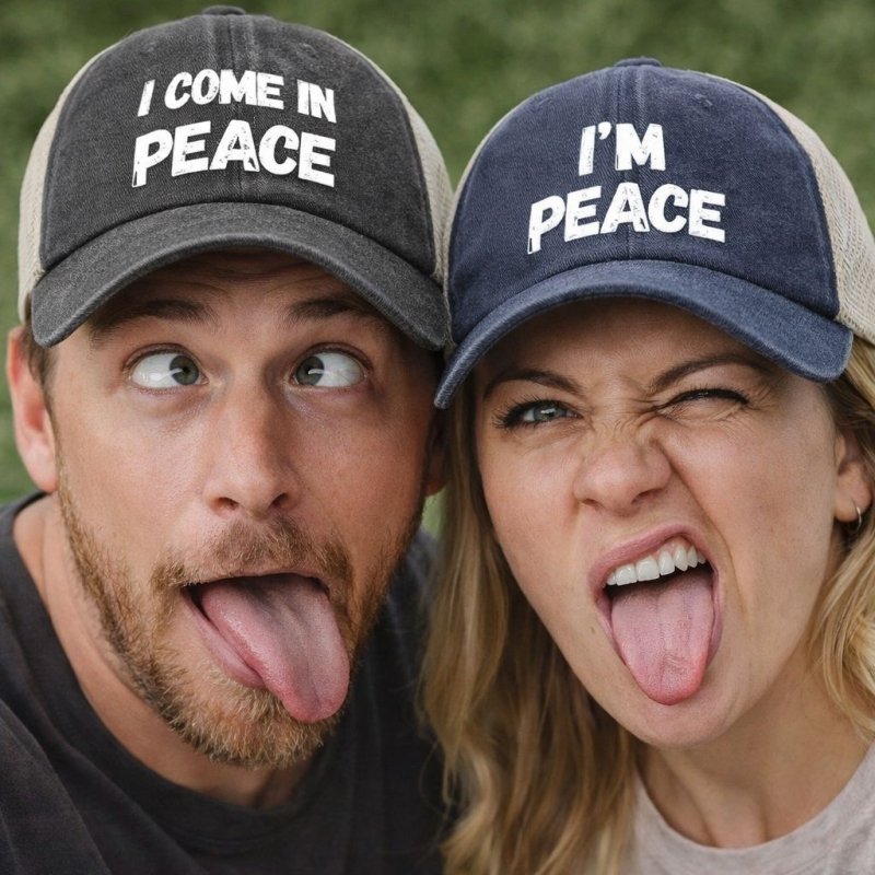 I Come in Peace Hat Set